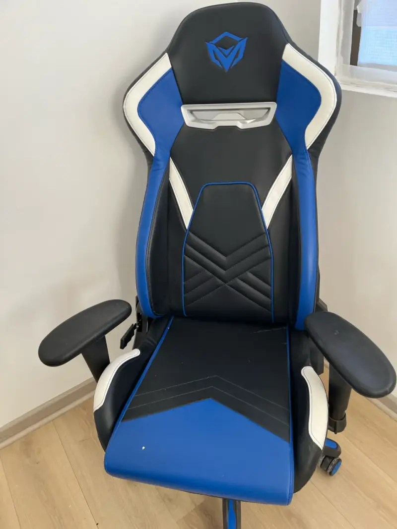 Silla Gamer Ergonómica Azul y Negra - 1