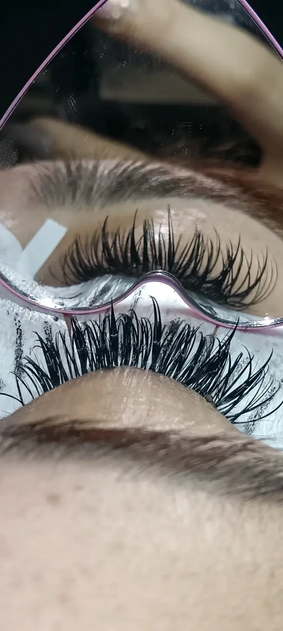 Extensiones de Pestañas Studio Yisslyn - 3