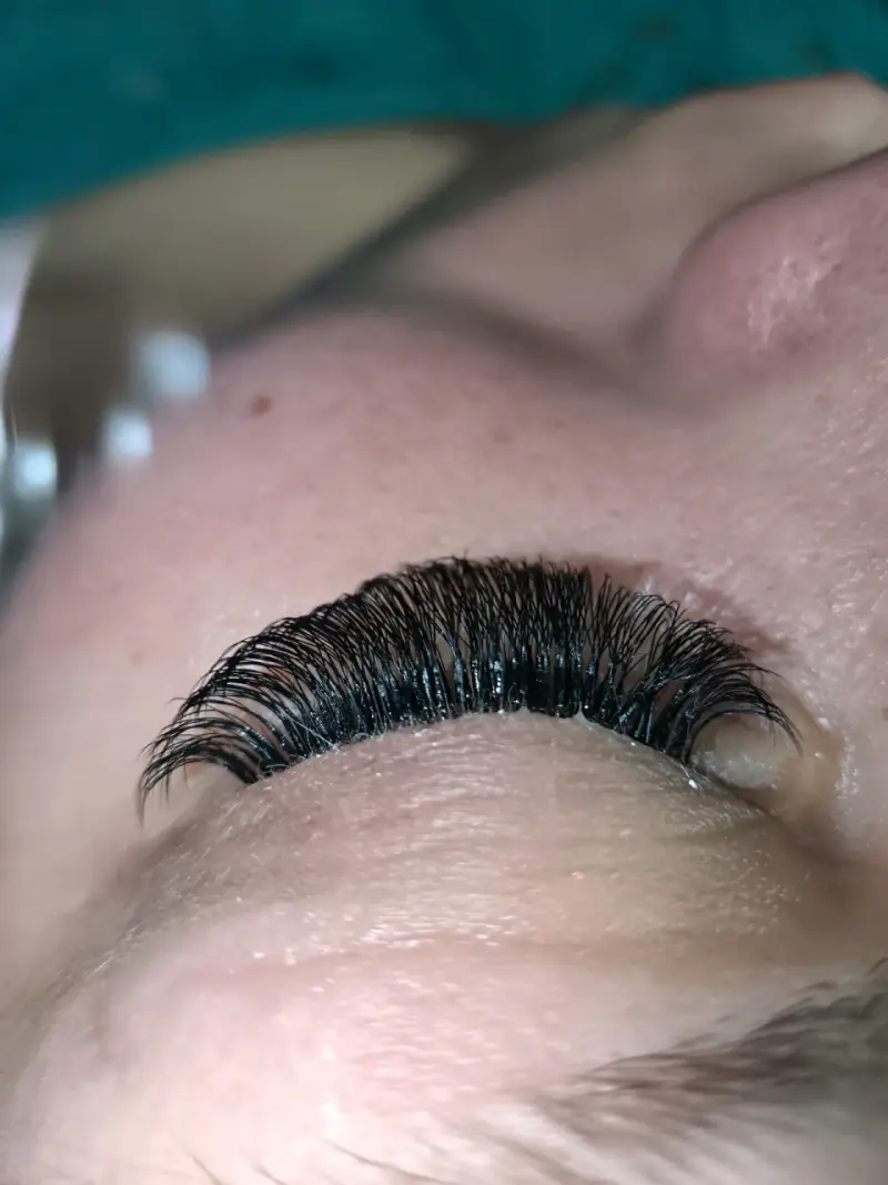 Extensiones de Pestañas Studio Yisslyn - 4