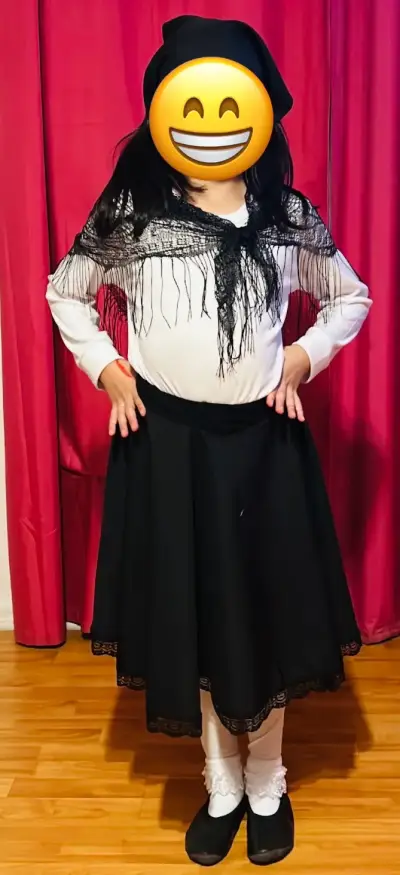 Trajes típicos folclóricos para presentaciones - miniatura 3