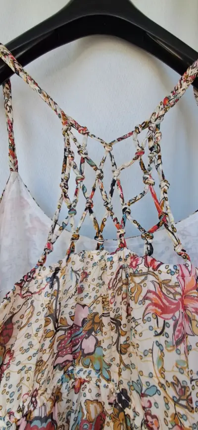 Vestido largo floral con tirantes tejidos - miniatura 3