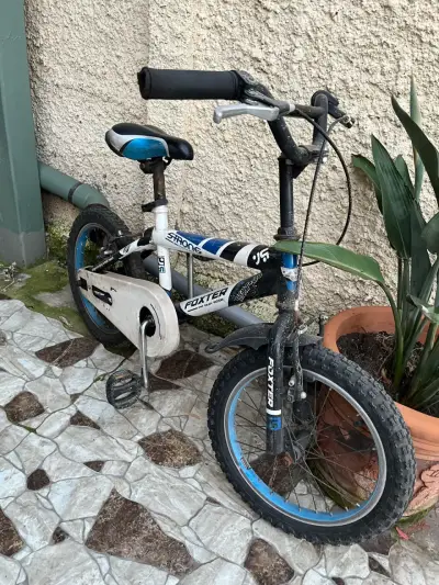 Bicicleta infantil Foxter con diseño deportivo - miniatura 2