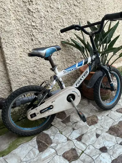 Bicicleta infantil Foxter con diseño deportivo - miniatura 3