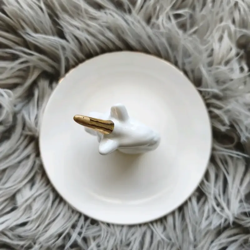 Porta anillos con figura de unicornio - 2