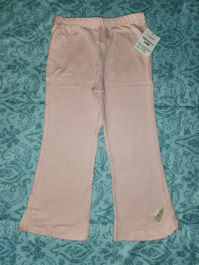 Pantalones rosados para bebé Guess talla 24M