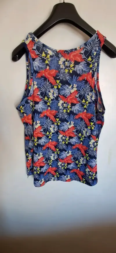 Polera sin mangas estampado tropical - miniatura 2