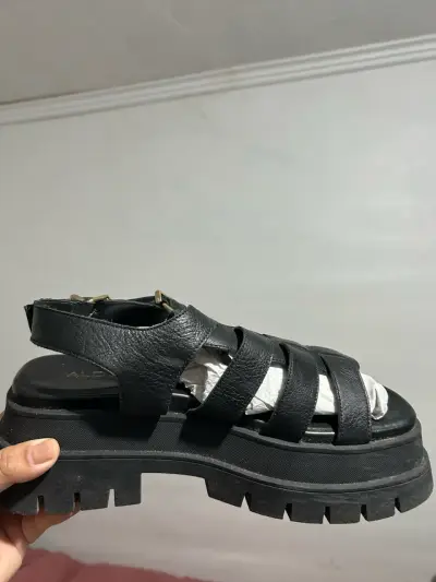 Sandalias negras de plataforma Velma - miniatura 3