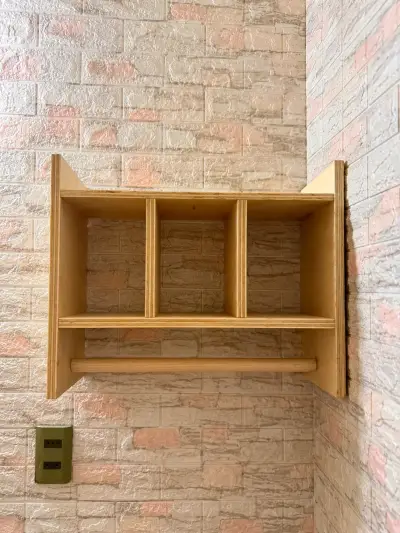 Estante de cocina de madera con porta rollo - miniatura 2