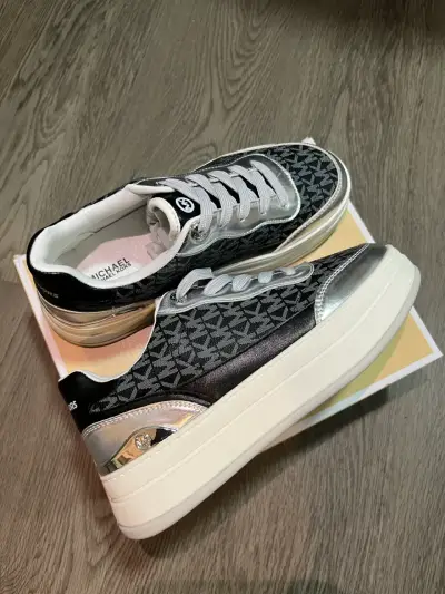 Zapatillas Michael Kors negras - miniatura 1