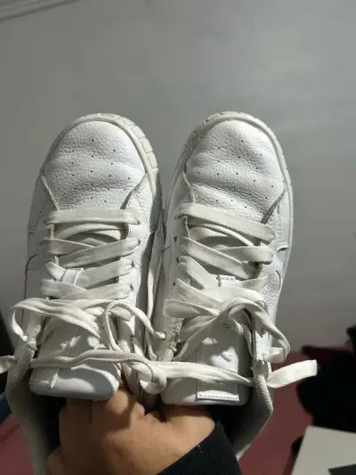 Zapatillas deportivas blancas de cuero para hombre - miniatura 1