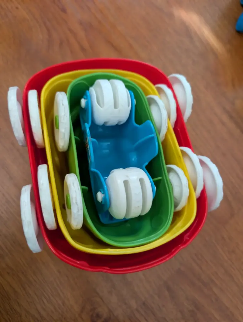 Set de autos de juguete apilables para niños - 2