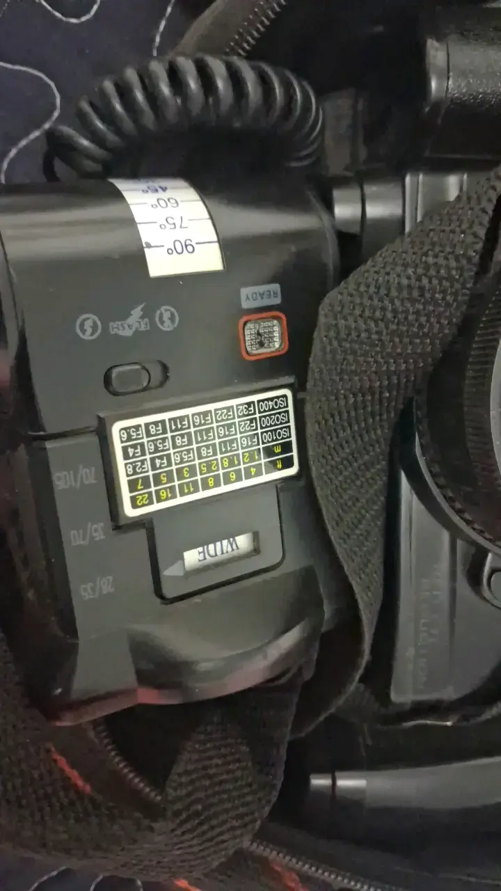 Cámara de video vintage con lente focus free antig - 3