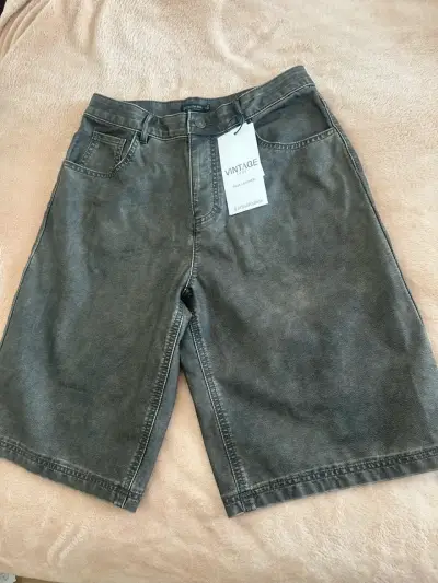 Bermudas de cuero sintético Stradivarius,  vintage - miniatura 1