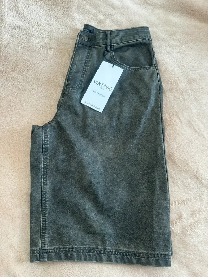 Bermudas de cuero sintético Stradivarius, vintage - 3