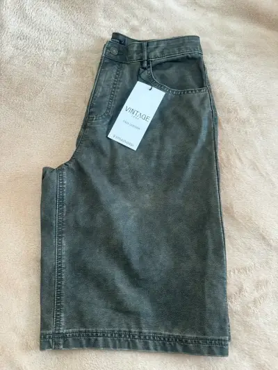 Bermudas de cuero sintético Stradivarius,  vintage - miniatura 3