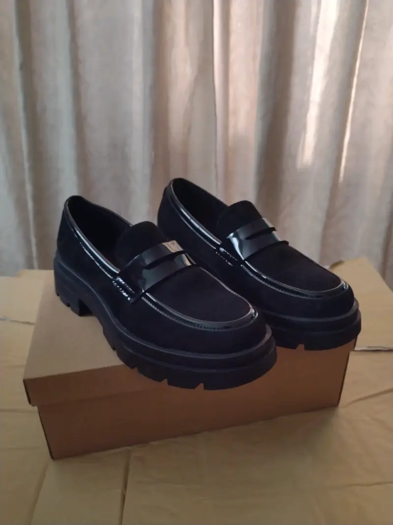 Zapatos de mujer negros Begoña con detalle brillante - 3