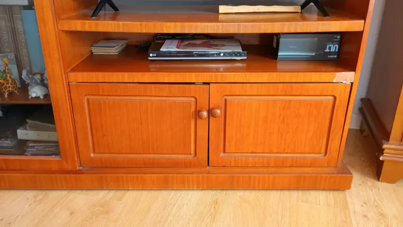 Mueble Rack de Madera con Puertas - 1