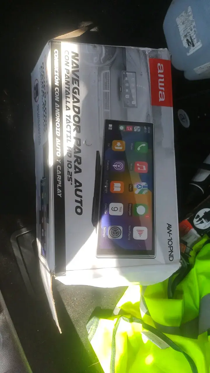 Navegador para auto Aiwa con pantalla táctil 10.25" - 1