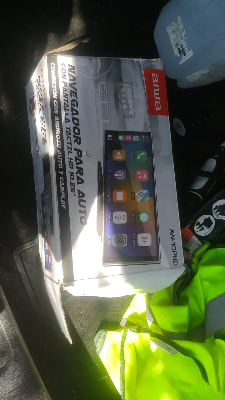 Navegador para auto Aiwa con pantalla táctil 10.25" - 2