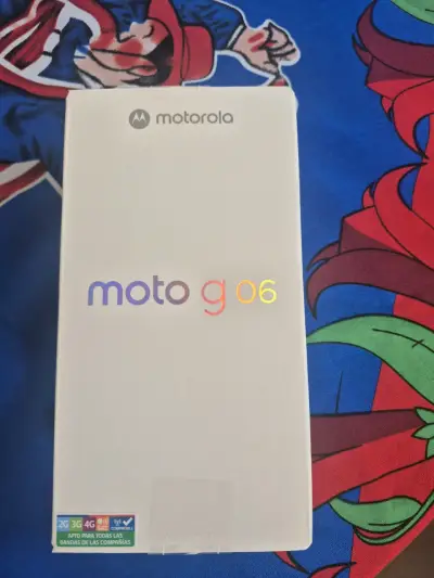 Smartphone Motorola Moto G06 con cargador - miniatura 2