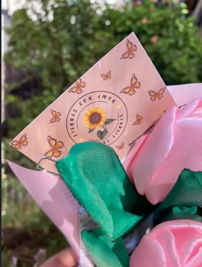 Ramo de tulipanes eternos rosa con mariposas - 3