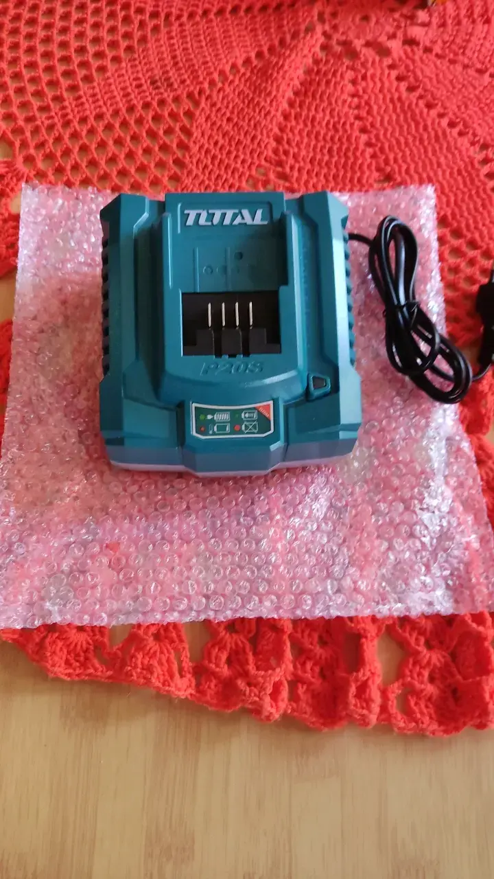 Cargador de batería Total 20v