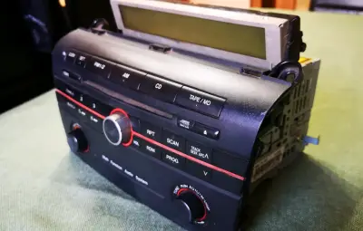 Radio de auto MAZDA 3 2004-2009 - miniatura 5