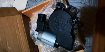 Motor alzavidrios mazda 3 LADO DERECHO COPILOTO - miniatura 3