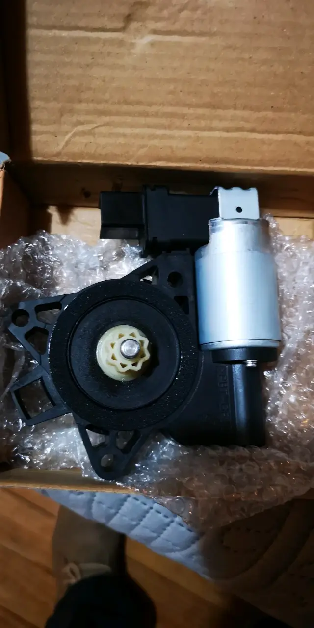 Motor alzavidrios mazda 3 LADO DERECHO COPILOTO - 4