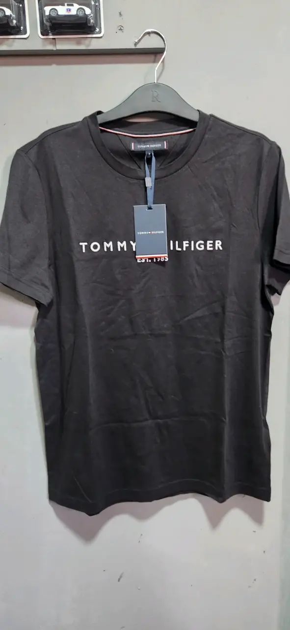 Polera Negra Tommy Hilfiger para Hombre - 1