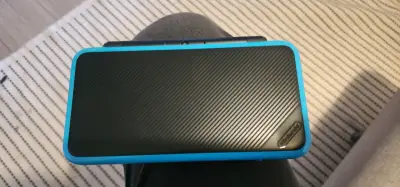 Consola portátil Nintendo 2DS XL con Homebrew - miniatura 2