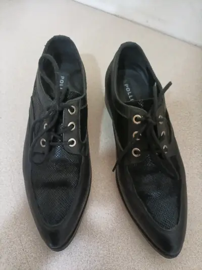 Zapatos de vestir negros con detalles en charol - miniatura 4