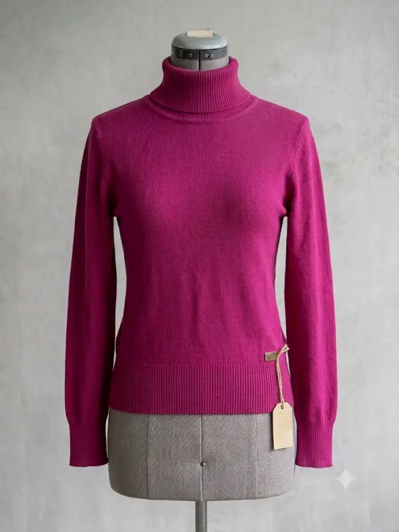 Suéter de cuello alto fucsia para mujer