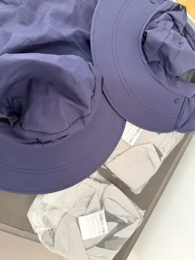 4 Sombreros con protección UV color azul y gris - miniatura 3