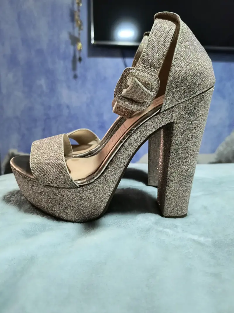Tacones altos brillantes para fiesta - 1
