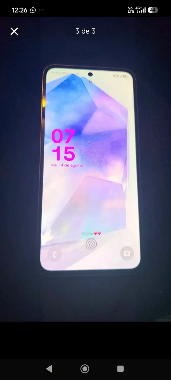 Smartphone Samsung Galaxy A55 5g con fundas - 1
