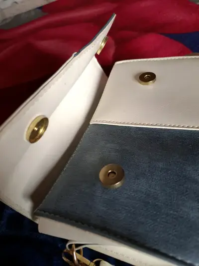 Cartera bandolera infantil elegante azul y blanco - miniatura 3