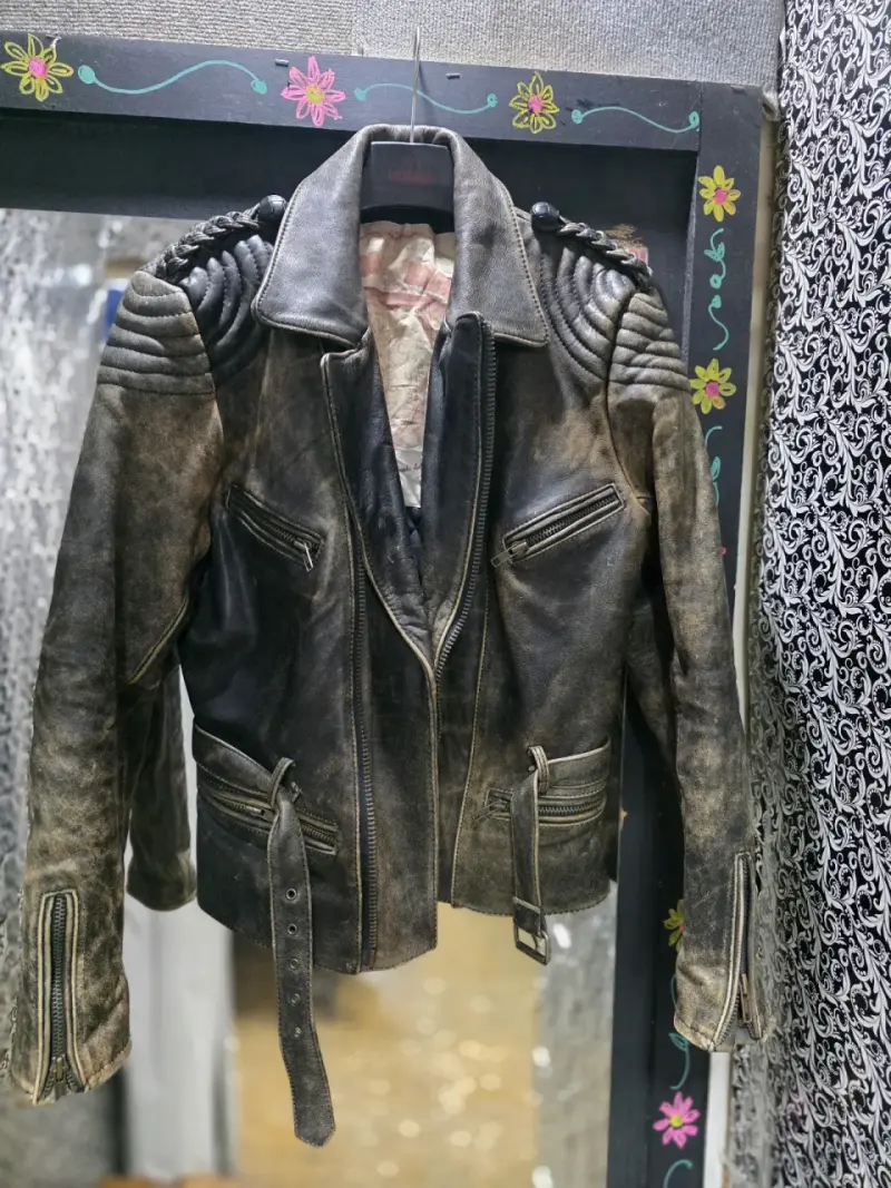 Chaqueta de cuero estilo biker vintage - 1
