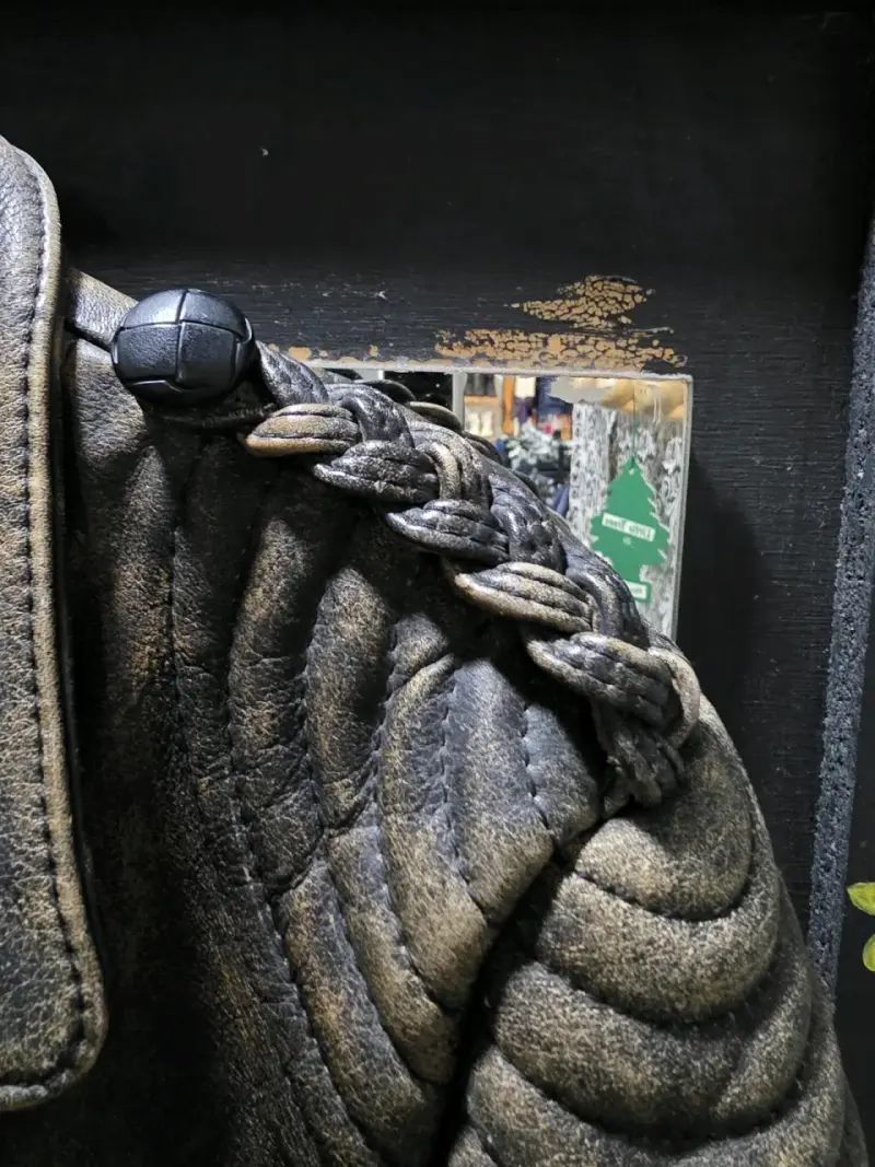 Chaqueta de cuero estilo biker vintage - 4