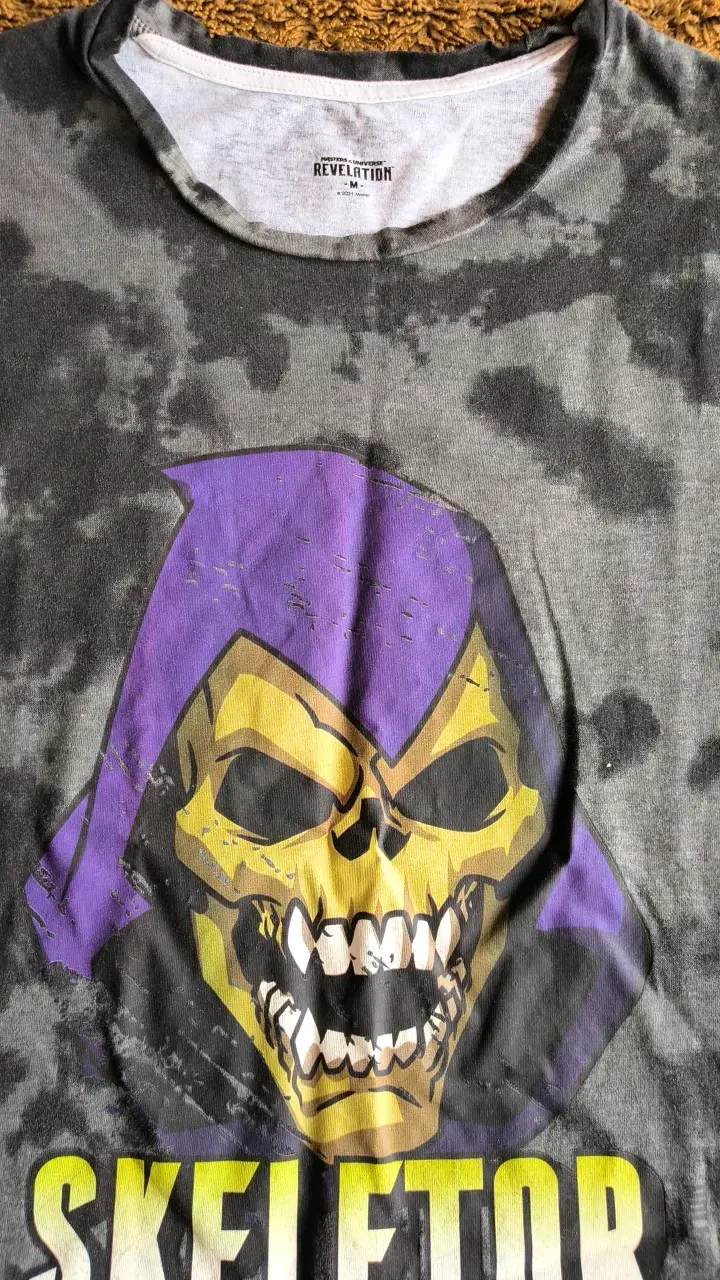 Polera Skeletor Revelations gris con diseño tie-dye - 2
