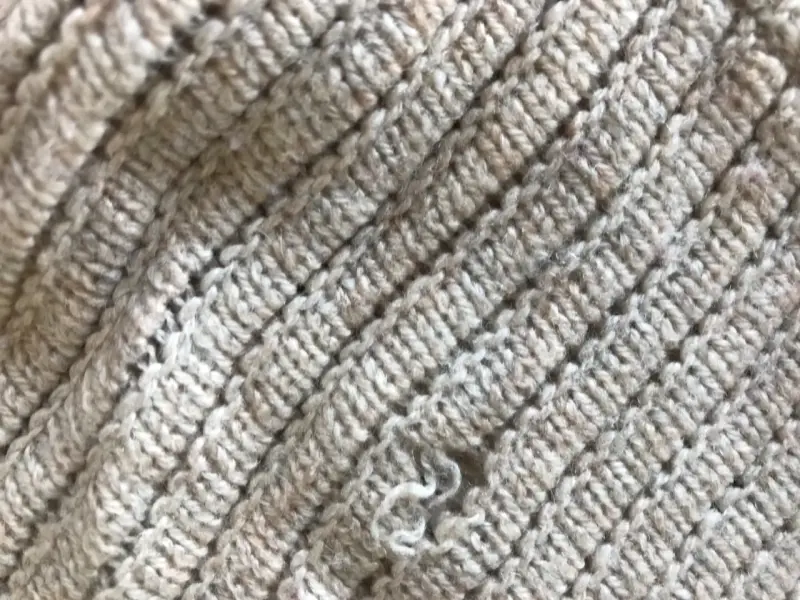 Suéter de lana beige con diseño étnico Zara Man - 4
