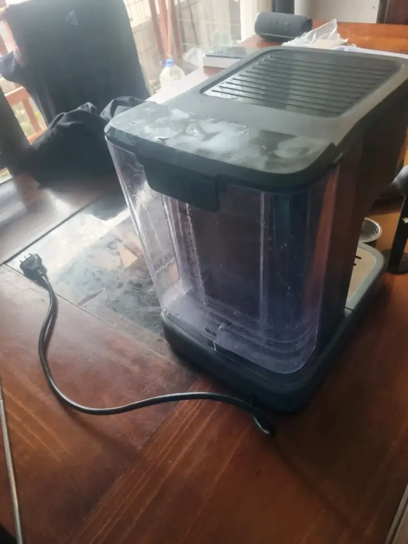Cafetera Espresso Oster con Vaporizador - 6