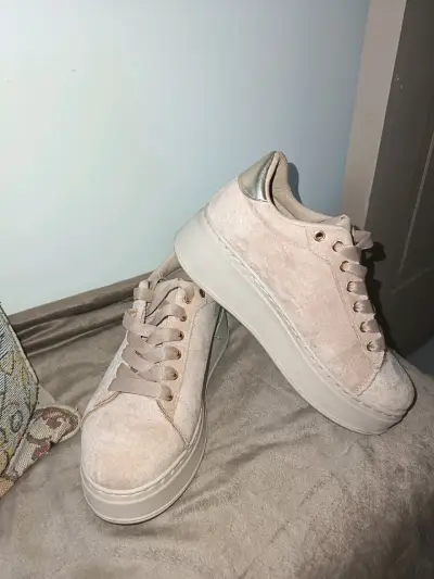 Zapatillas de plataforma beige para mujer - miniatura 1