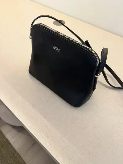 Cartera negra de cuero ecológico Prüne - miniatura 2