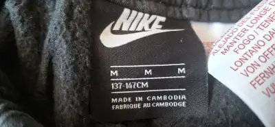 Pantalones deportivos Nike negros para niño - miniatura 3