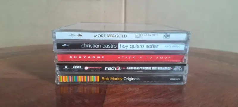 Lote de CDs de música variada: ABBA, Bob Marley, Chayanne y más - 1