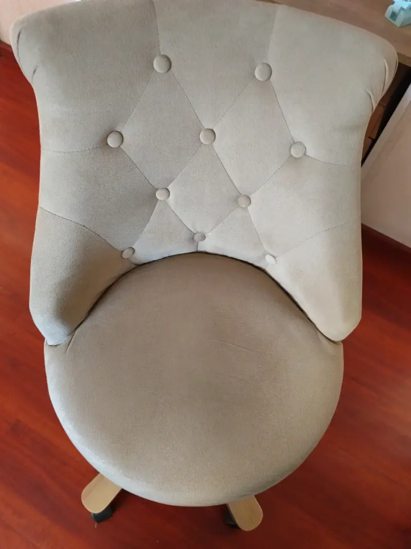 Escritorio de madera con silla giratoria beige - 5