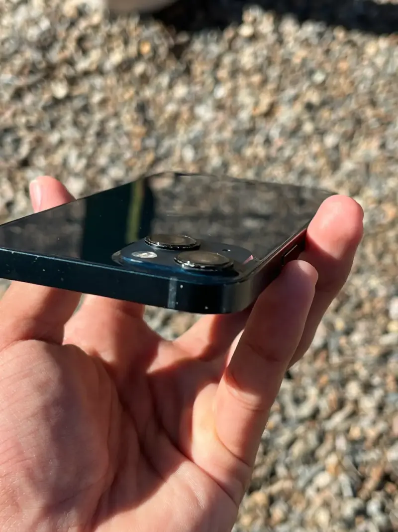 iPhone 13 Negro - 128GB - 5