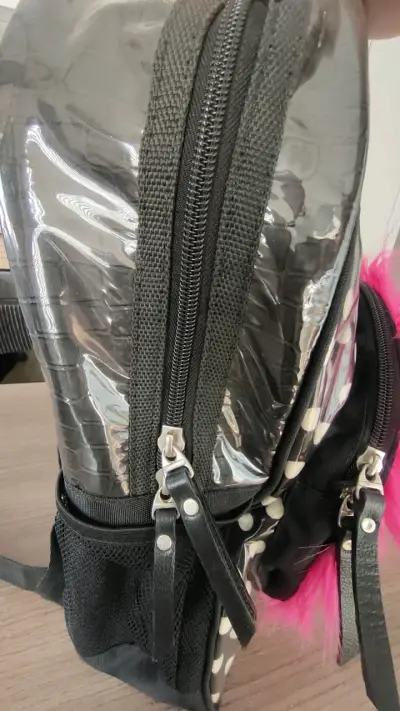 Mochila exclusiva diseñadora Gabriela Zapata - miniatura 4
