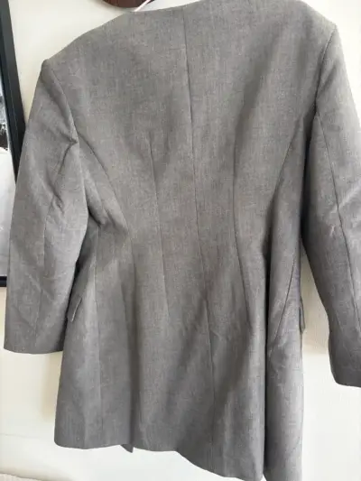 Blazer gris elegante para mujer - miniatura 5